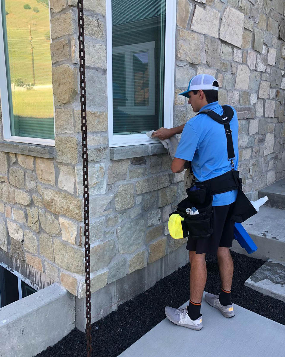 Window & Sill Cleaning